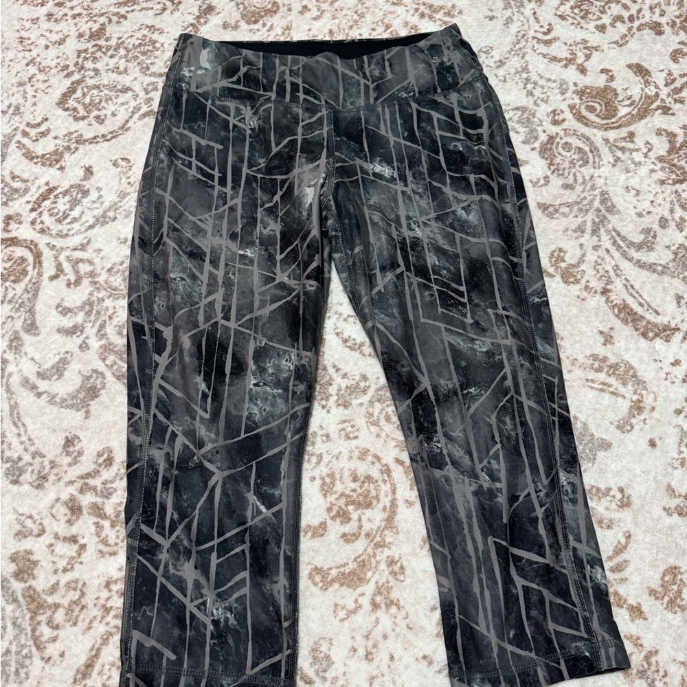 Chic Black Geometric Print Cropped Pants